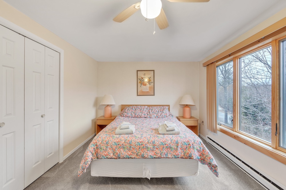 Powder Pass 11j - Cozy End Unit Retreat 3 Bedroom Townhouse by The Summit at Gore Mountain