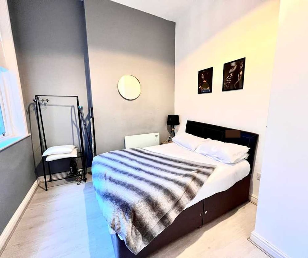 Liverpool Modern Irwell Stay