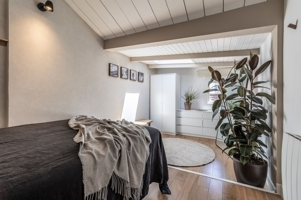 Hiis - 2 Bedrooms and Terrace in R os Rosas