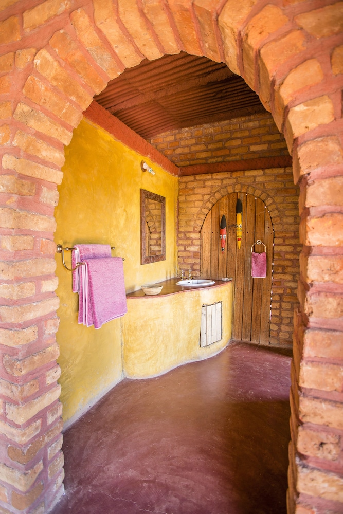 Boundary Hill Lodge
