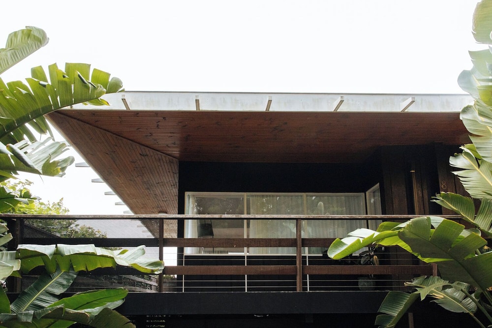 Bannisters Beach House