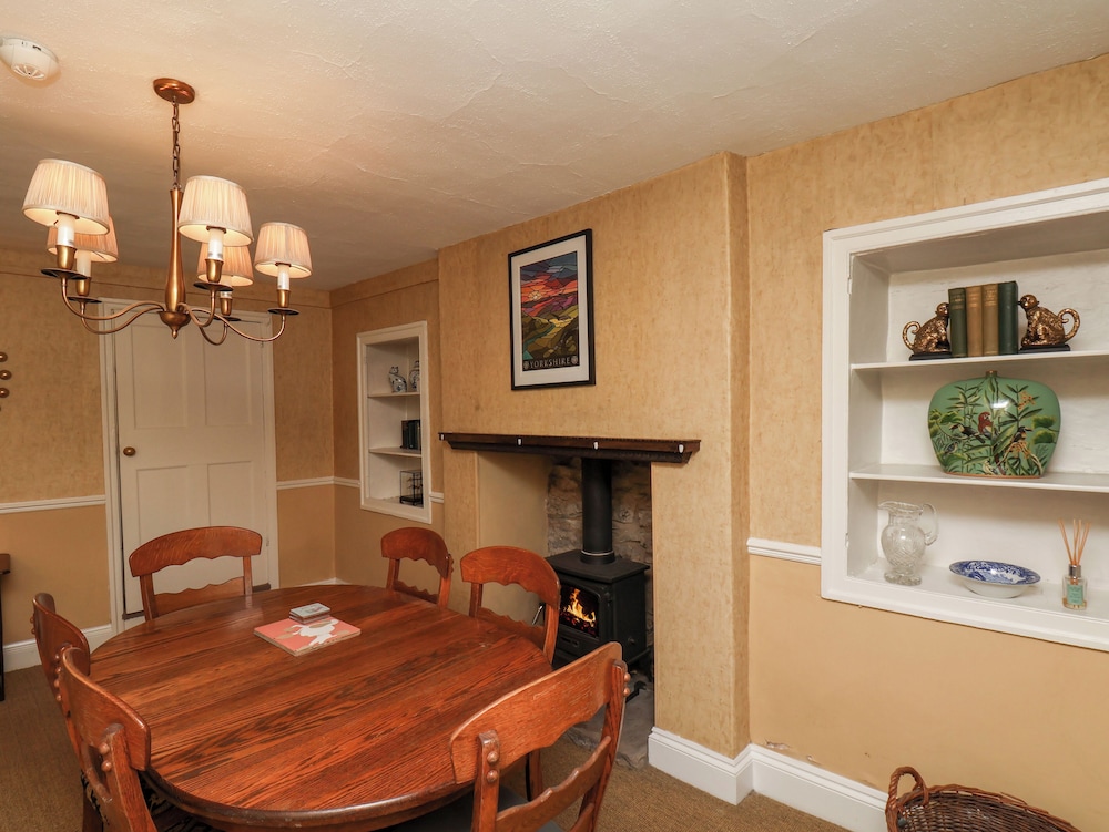 Sixpence Cottage