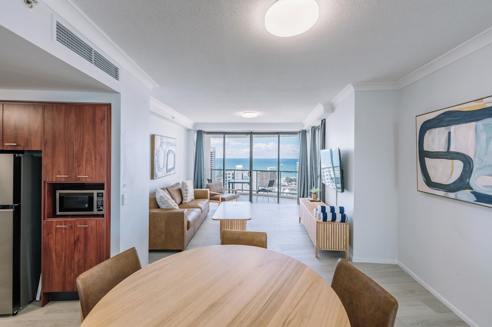 Resort Style Chevron Apartments