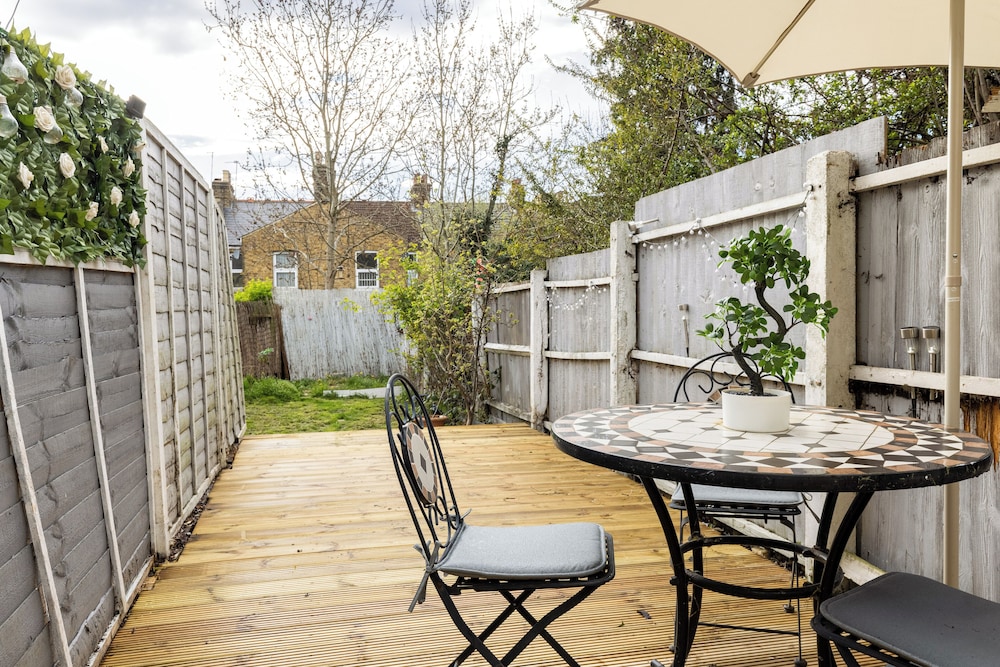 Beautiful 2 bed in Walthamstow