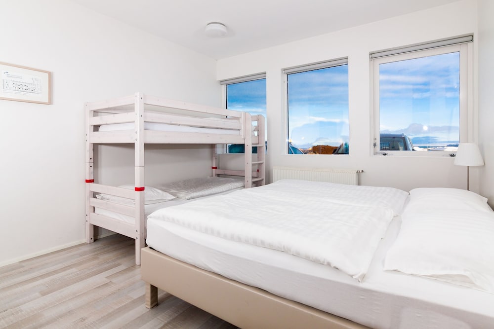 Kef Guesthouse by Keflavík airport