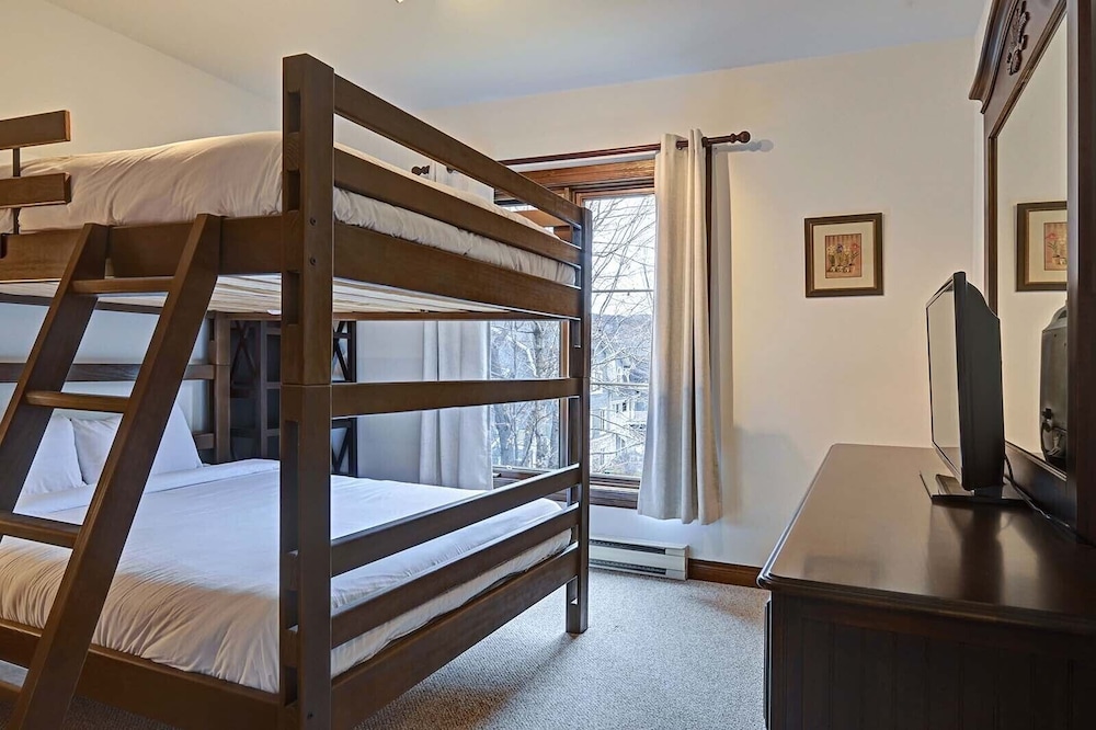 Les Manoirs Unit 10