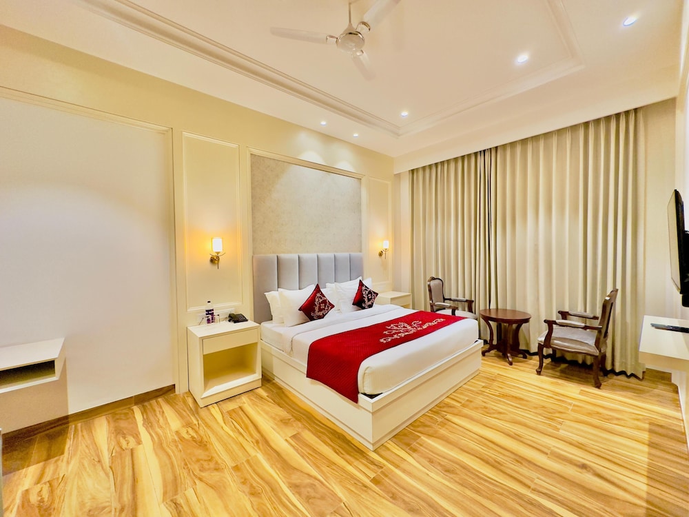 HOTEL SUKH FARM