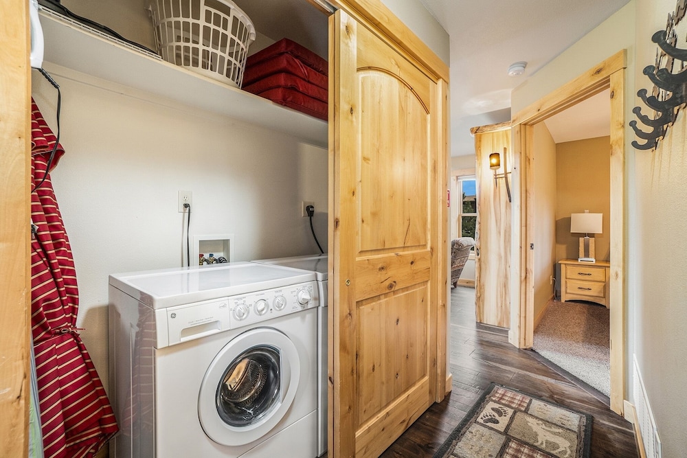 Solitude Eagle 5 - Estes Park 2 Bedroom Condo by RedAwning - Property Image 38