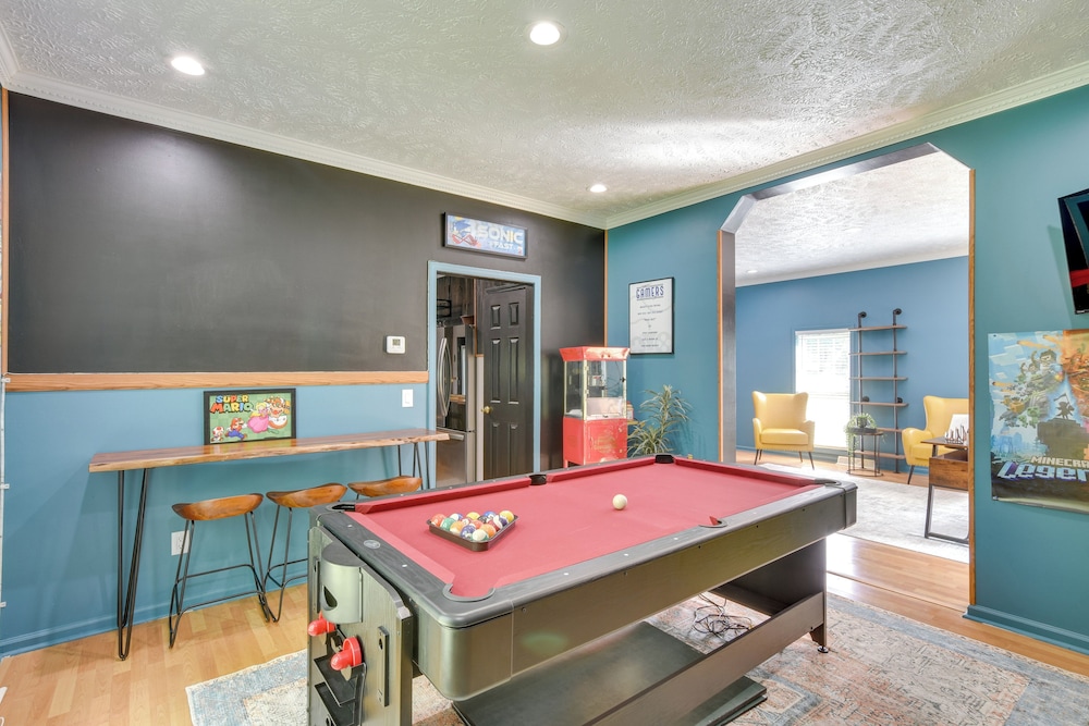 'peacock Landing' in Vass: Game Room & Shared Pool