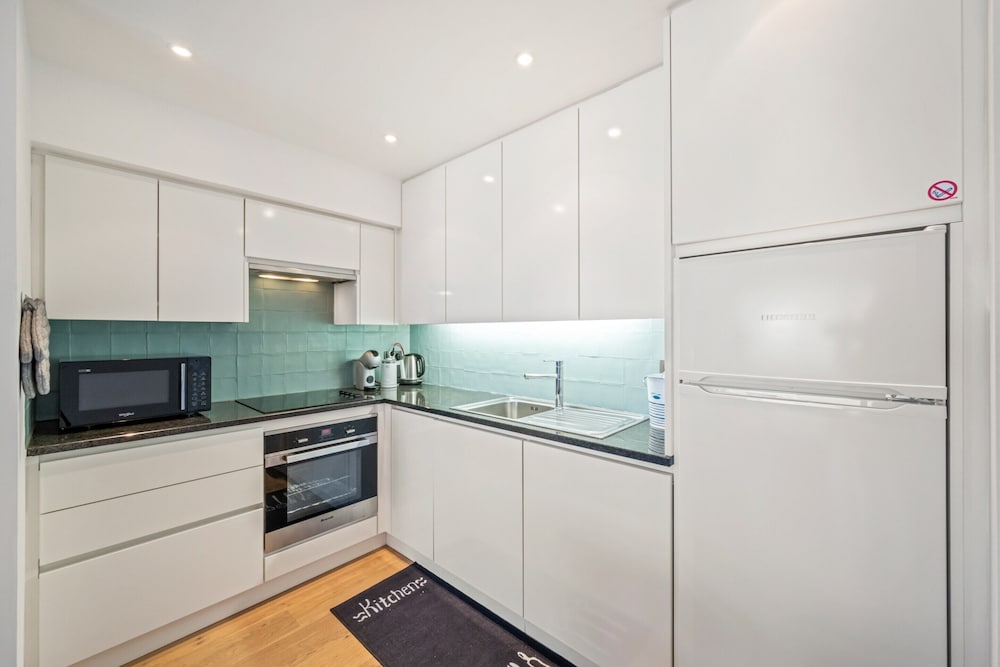 Flat by the Seaside With Stunning Ocean Views