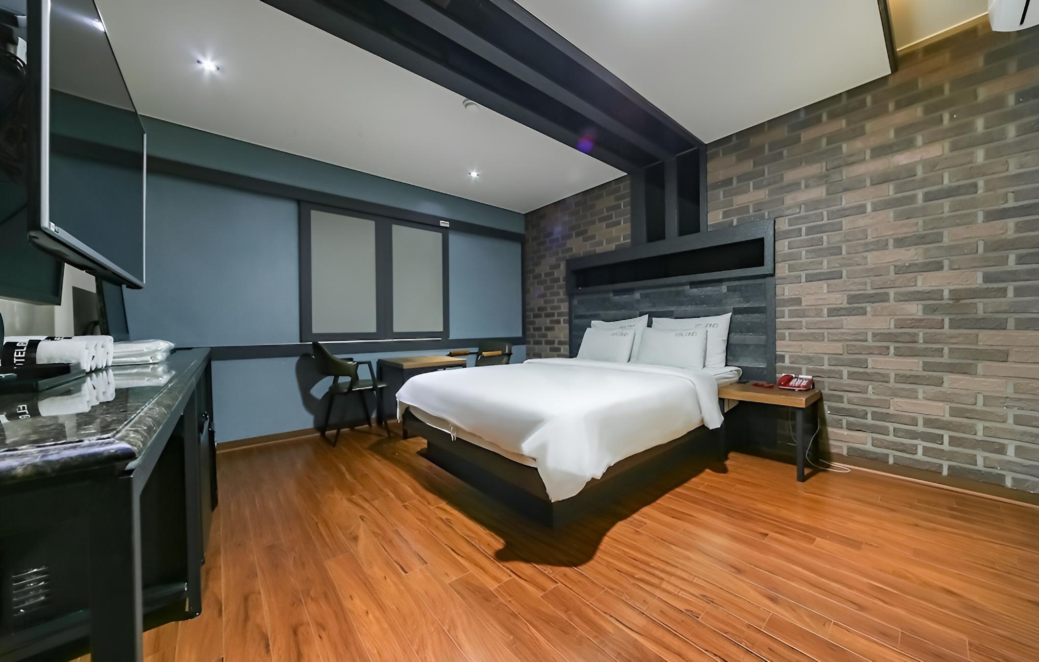 Changwon Masan Hotel BNB view 2