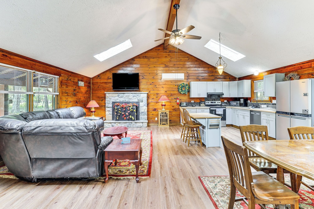 Long Pond Log Cabin w/ Hot Tub Soaks & Outdoor Fun