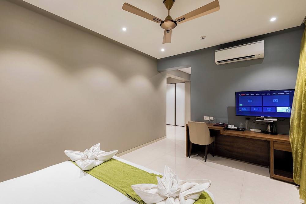 Hotel Seven Oaks