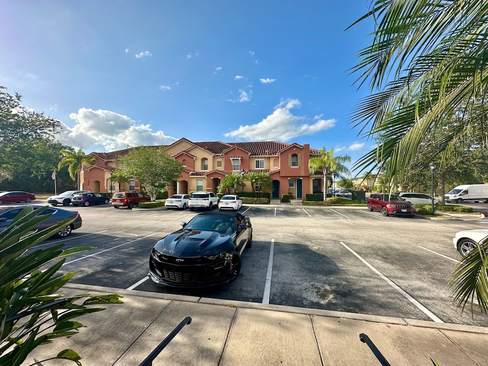 Grand Resort 3BR Compass Townhouse Near Disney 1