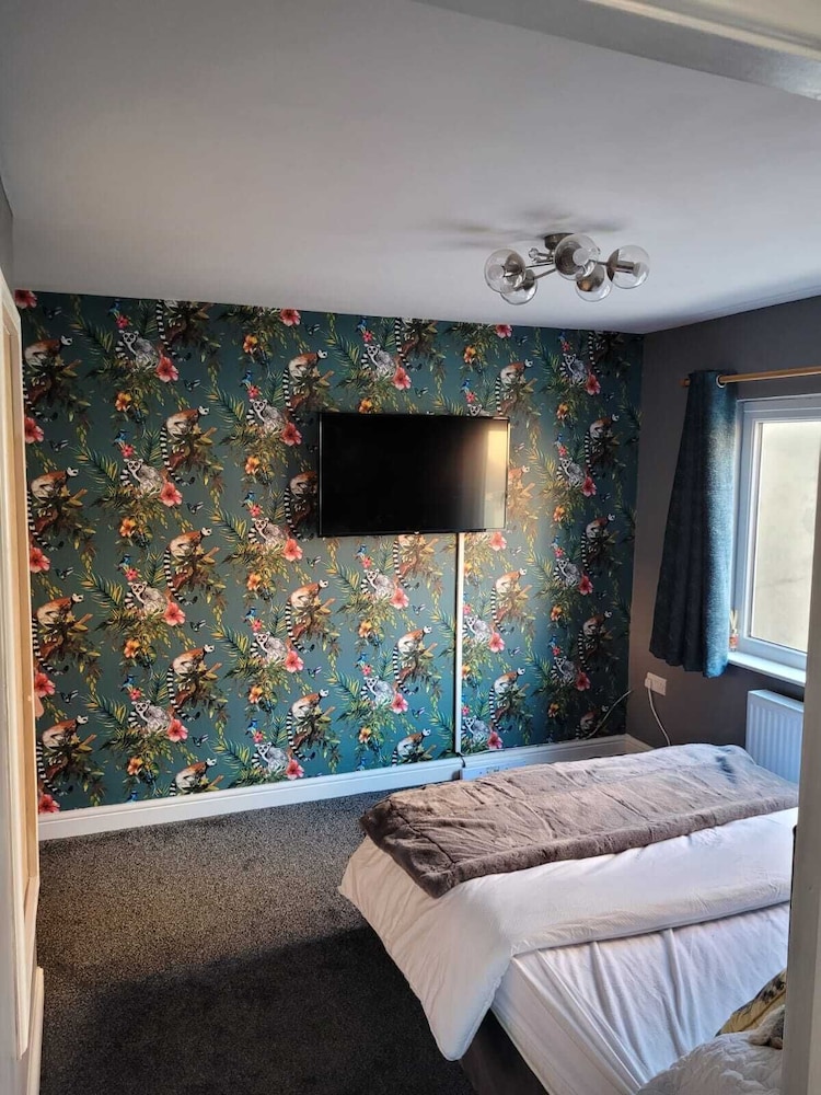 Family Holiday Apartment Blackpool South Shore view 2