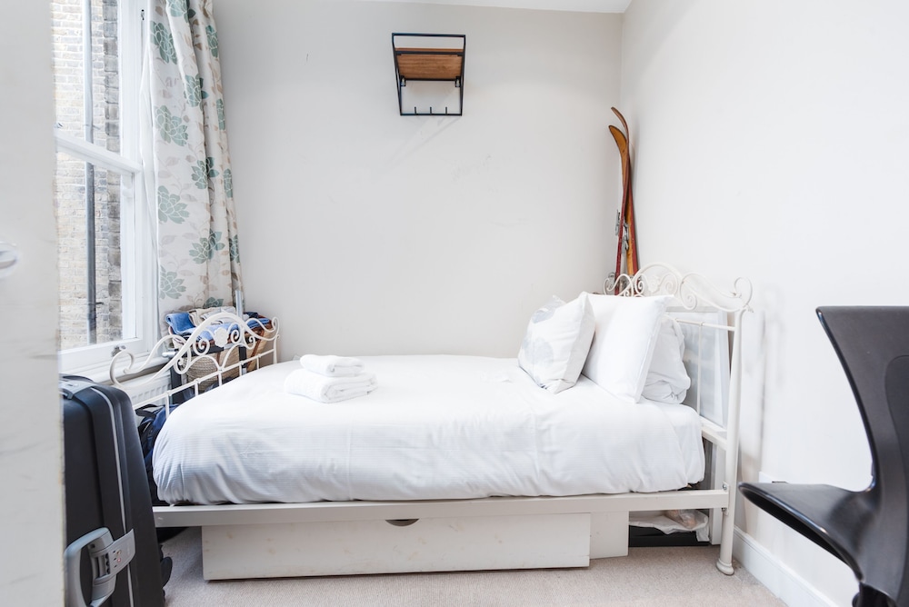 Supreme Hampstead Home Next to Hampstead Heath by Underthedoormat