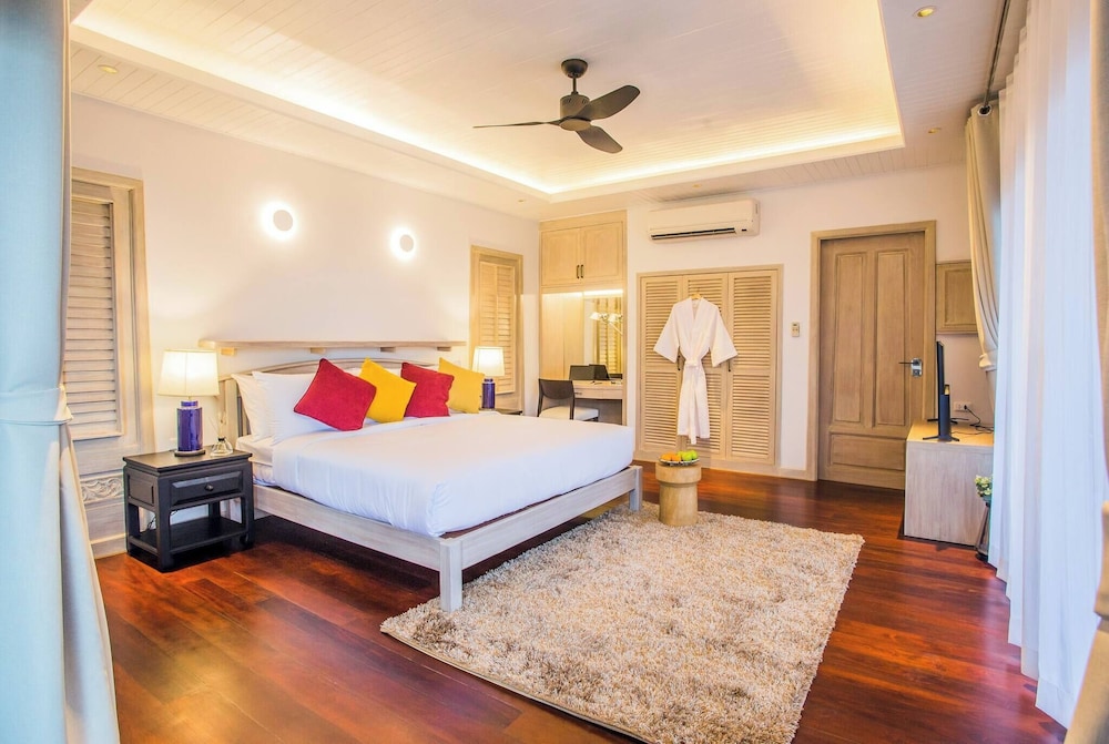 Luxury Seaview 6 Bedrooms With Infinity Pool Villa, Private Gym, Superfast Wifi