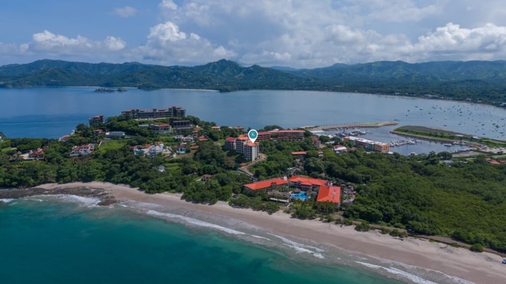 Stunning Condo with Panoramic Beach, Ocean, and Mountain Views in Playa Flamingo