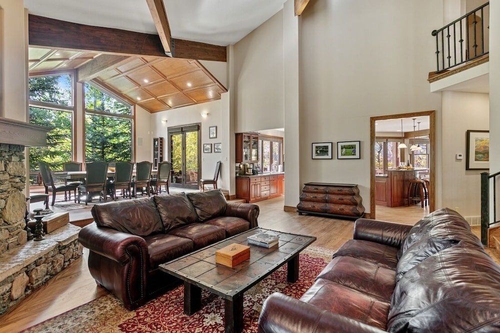 3135 Thistle - 7 Bedroom Private Home 7 Home