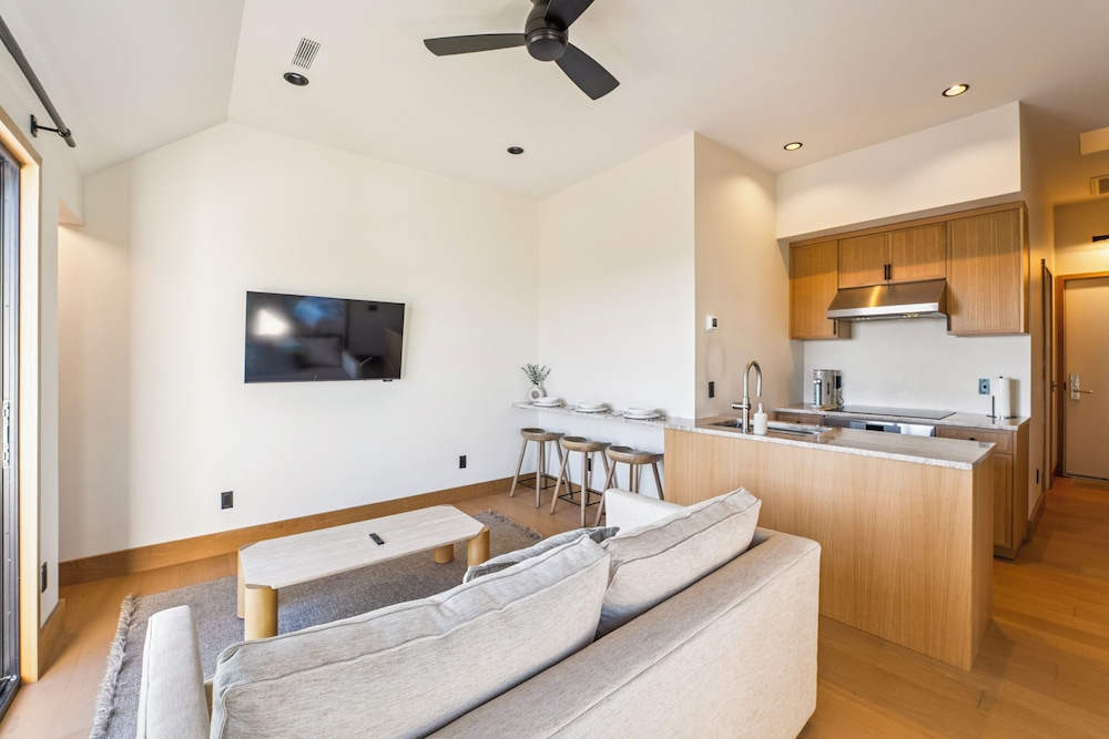 Offshore Residences