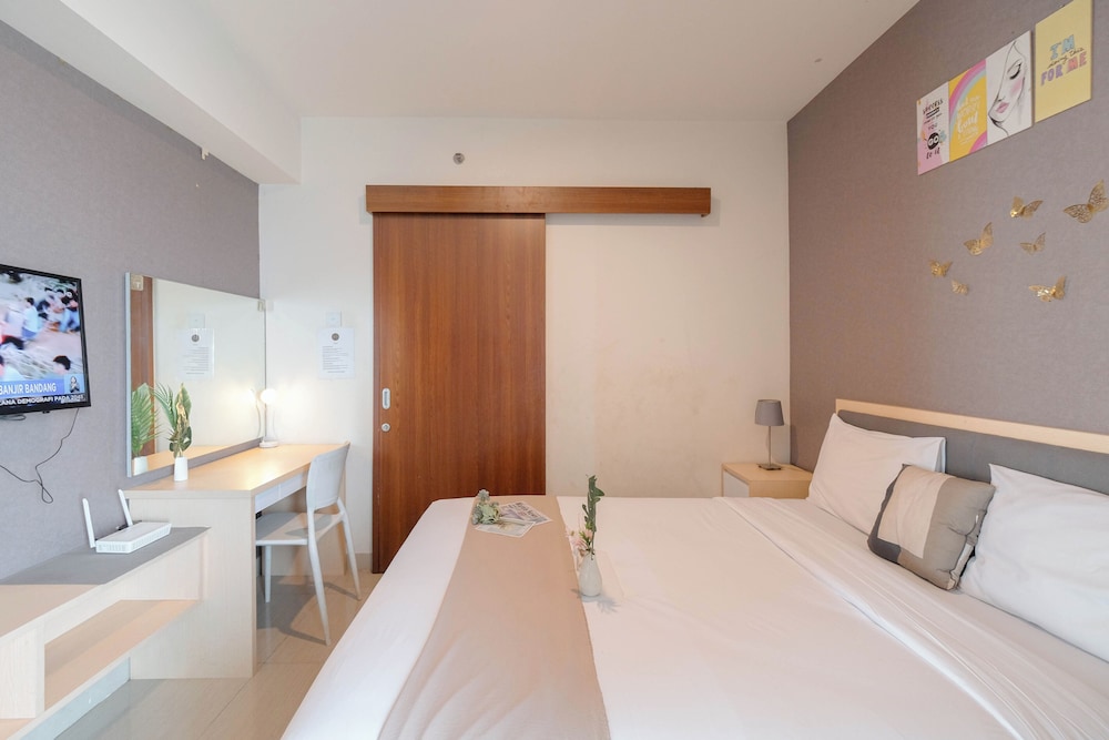 Modern Look Studio At Grand Kamala Lagoon Apartment