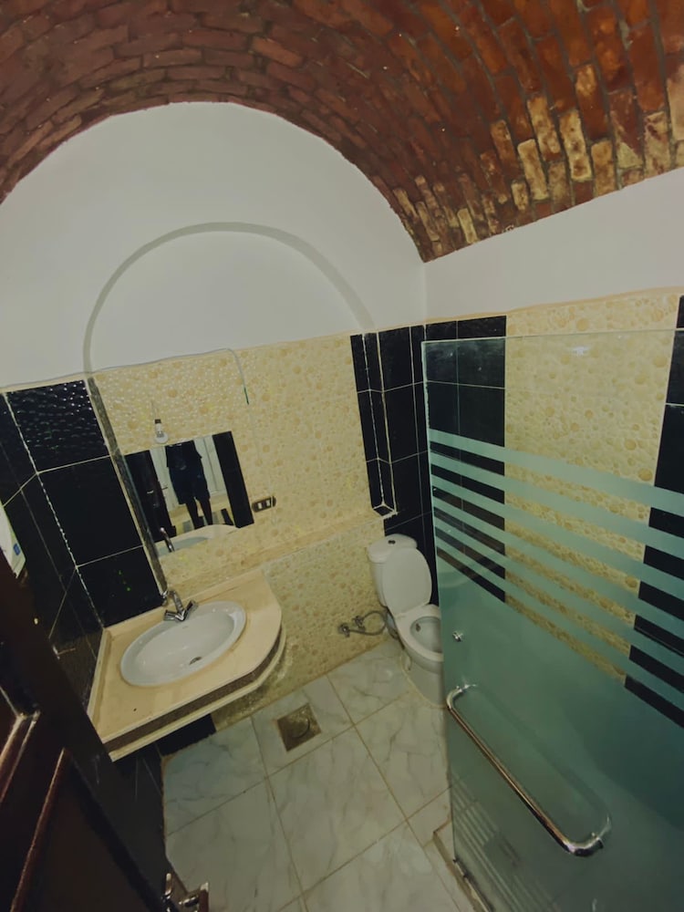 KING KASSEM nubian guest house