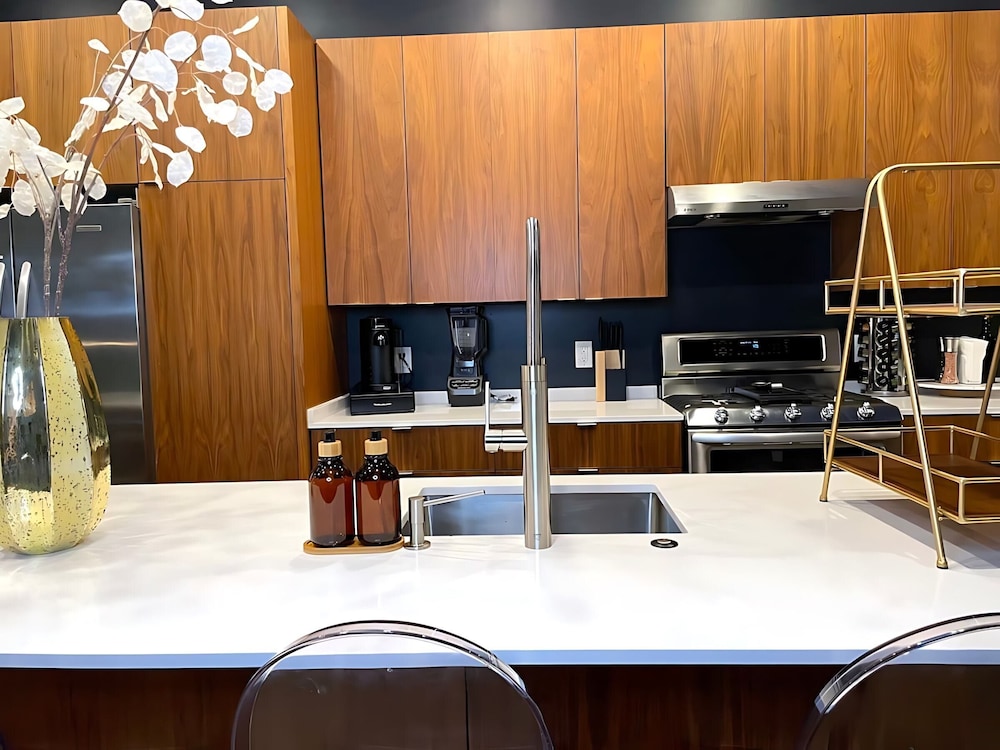 Ultimate 10br Group Getaway6min to Rainey Street