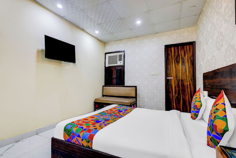 Fabhotel The Galaxy