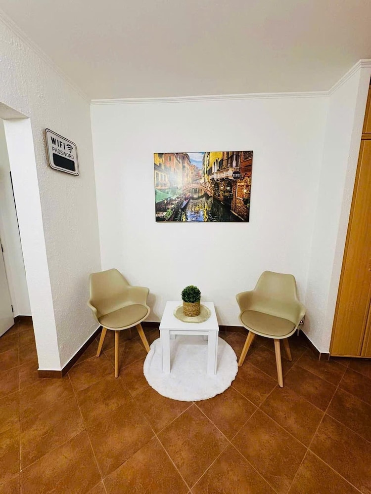 Apart for Rent Near Center