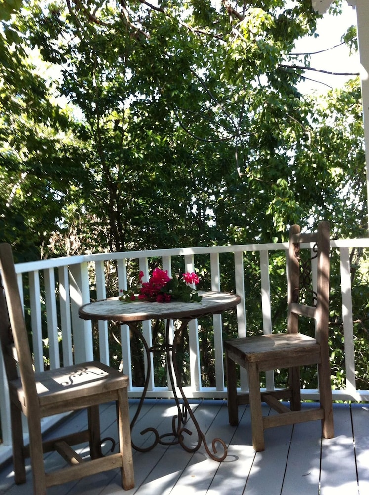 Galley Bay Cottages - Property Image 2