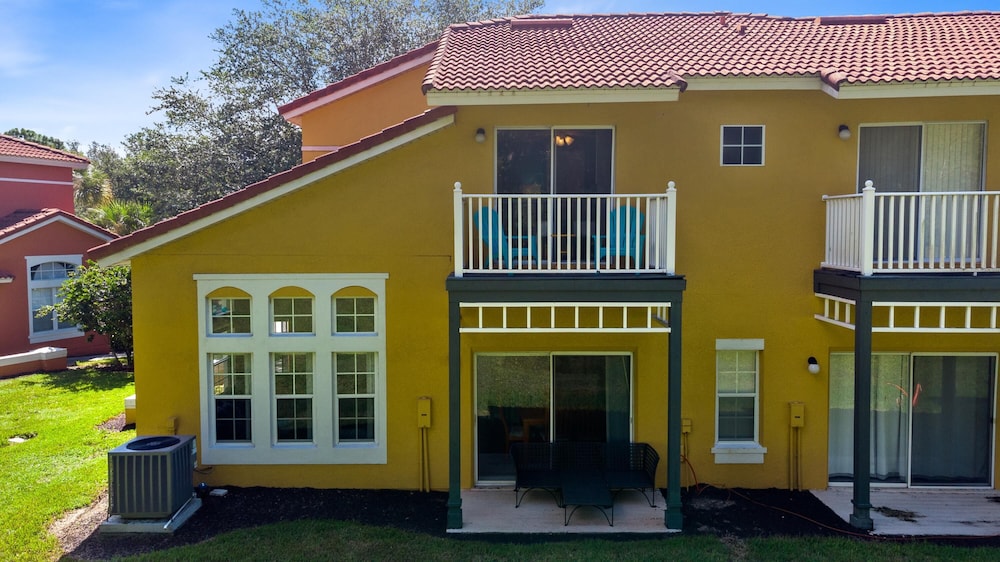 Disney Area 4 bed 3 5 Bathroom Emerald Island view 2