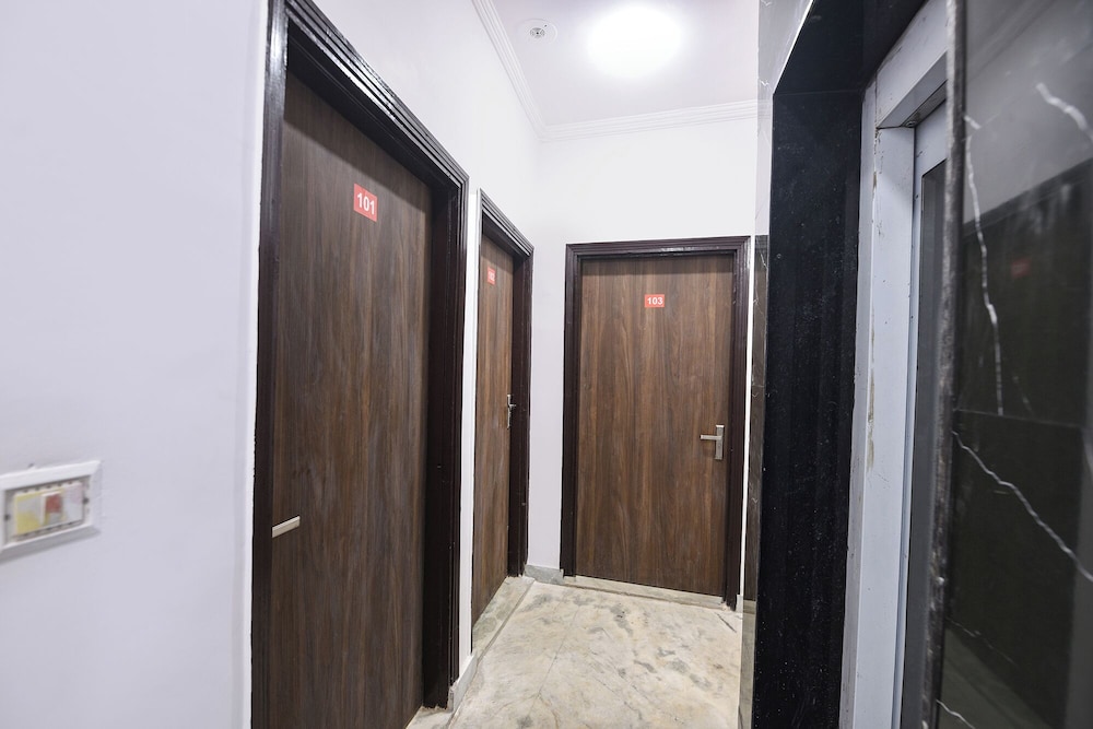 Fabhotel Kanchan Palace