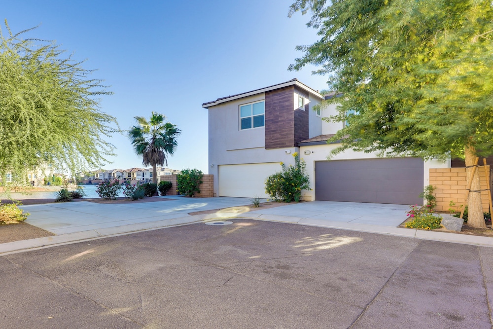 Lake & Mountain Views: Indio Oasis w/ Pool
