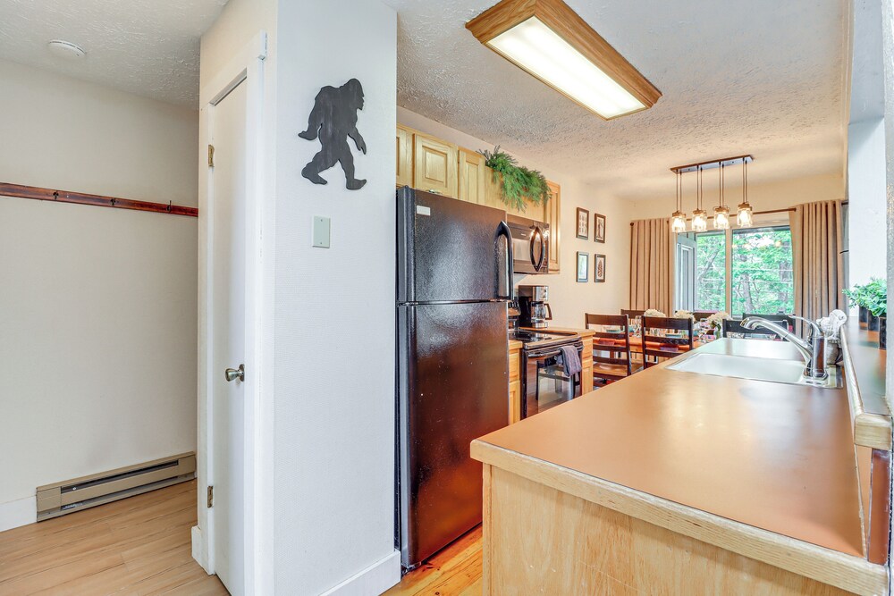 Steps to Jack Frost Ski Resort: Townhome w/ Decks