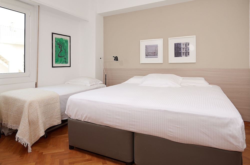 Parthenon Apartment