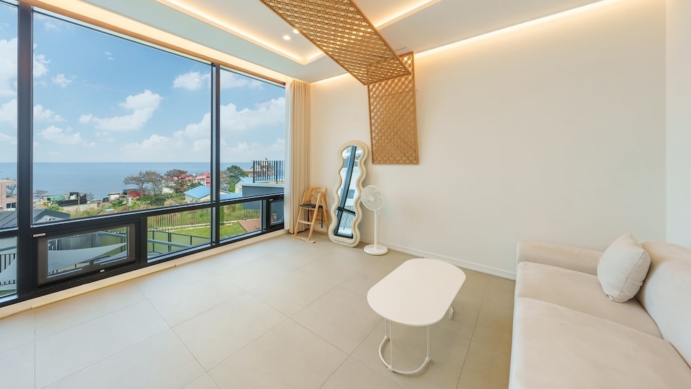 Gyeongju The Moon Aurora Pool Villa
