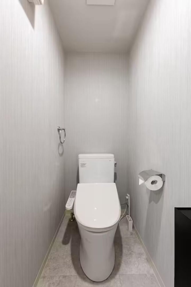 Kuromon Central Self Inn202
