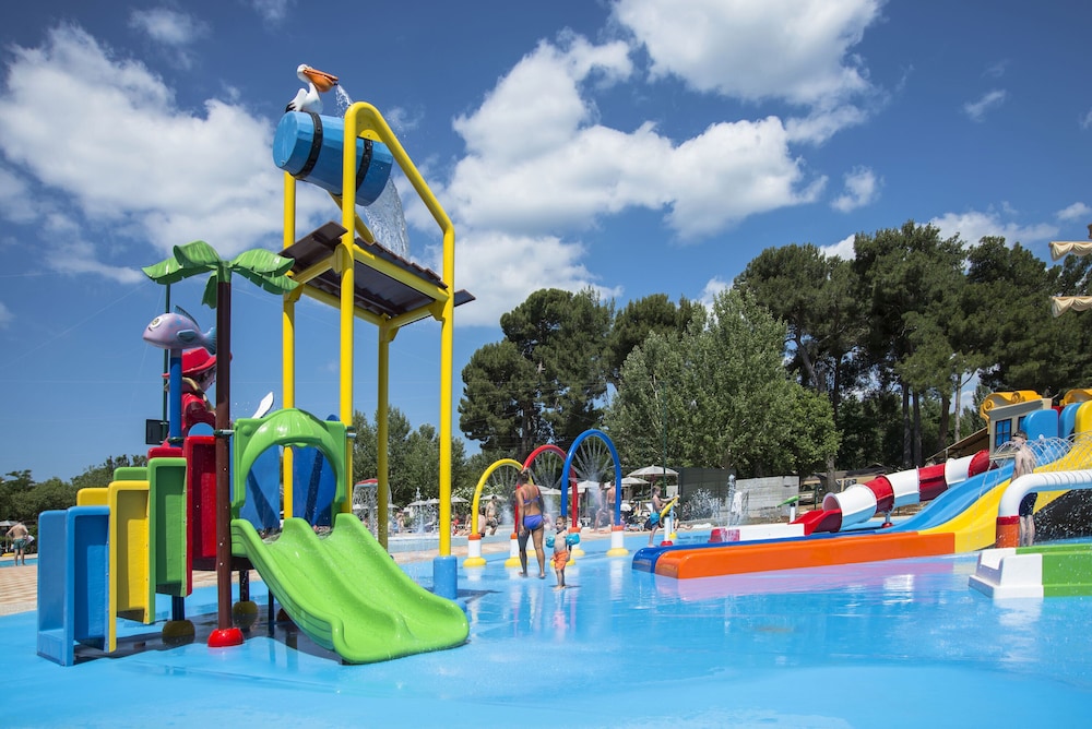 Mobile Homes Adriatic Camping Bi Village