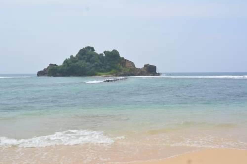 Lagoon Resort Goviyapana