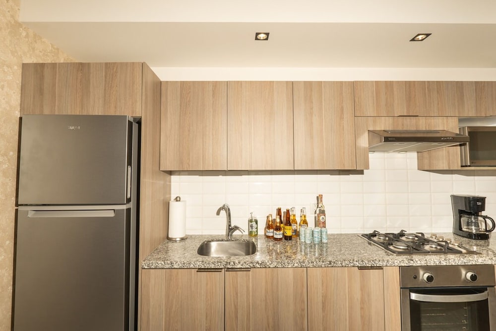 A Amenities Location Sleeps 6
