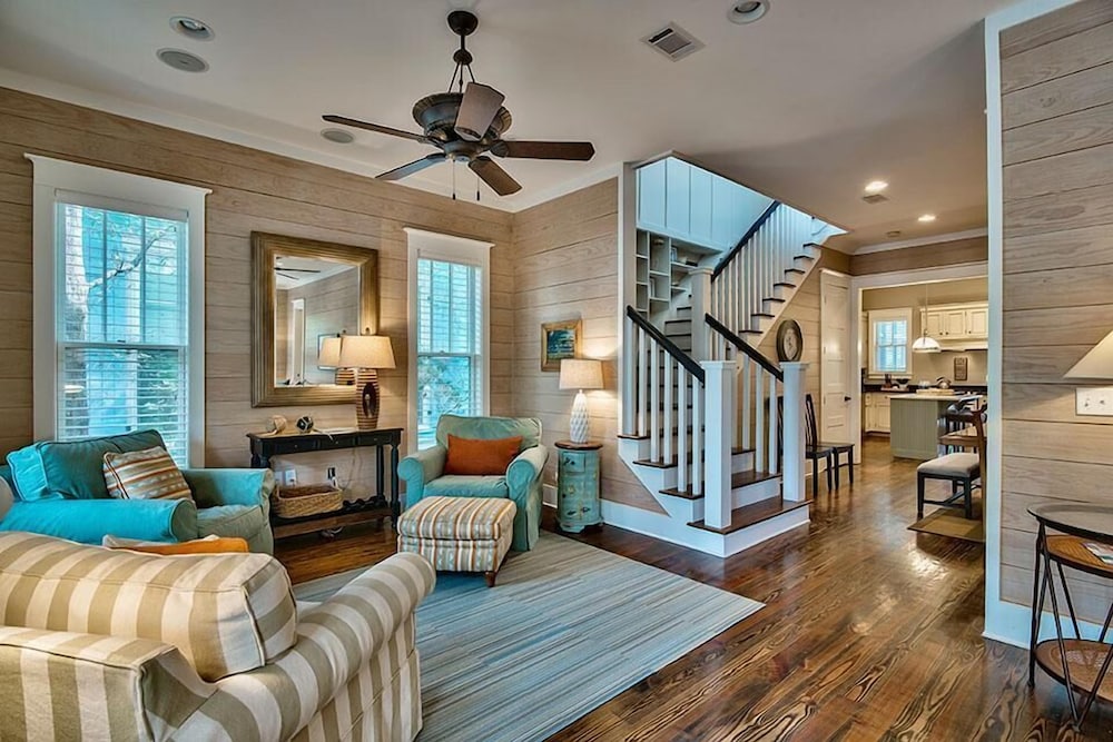 Ocean 52 3 Bedroom Holiday Home by Five Star Properties