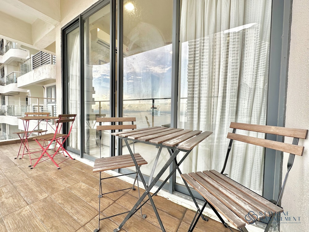 Country Garden Danga Bay Sea View Homestay by Stayrene