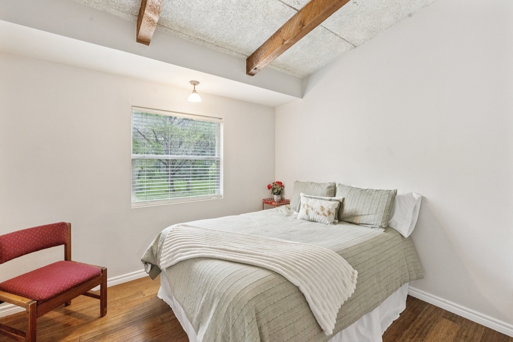 Hill Country Getaway Near San Marcos River 3 Bedroom Home