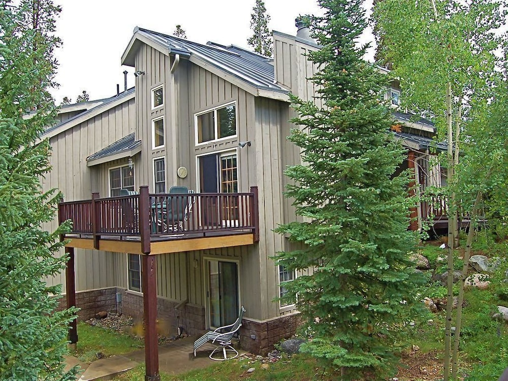 368 Settlers Drive Private Home with Hot Tub