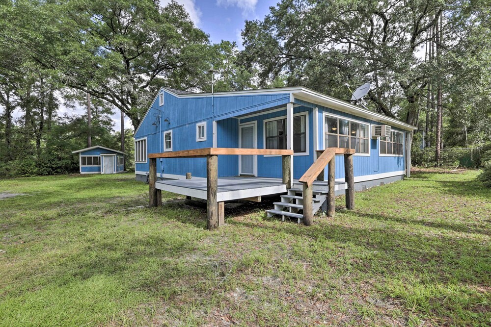 Waterfront Sopchoppy Hideaway w/ 2 Kayaks! view 4