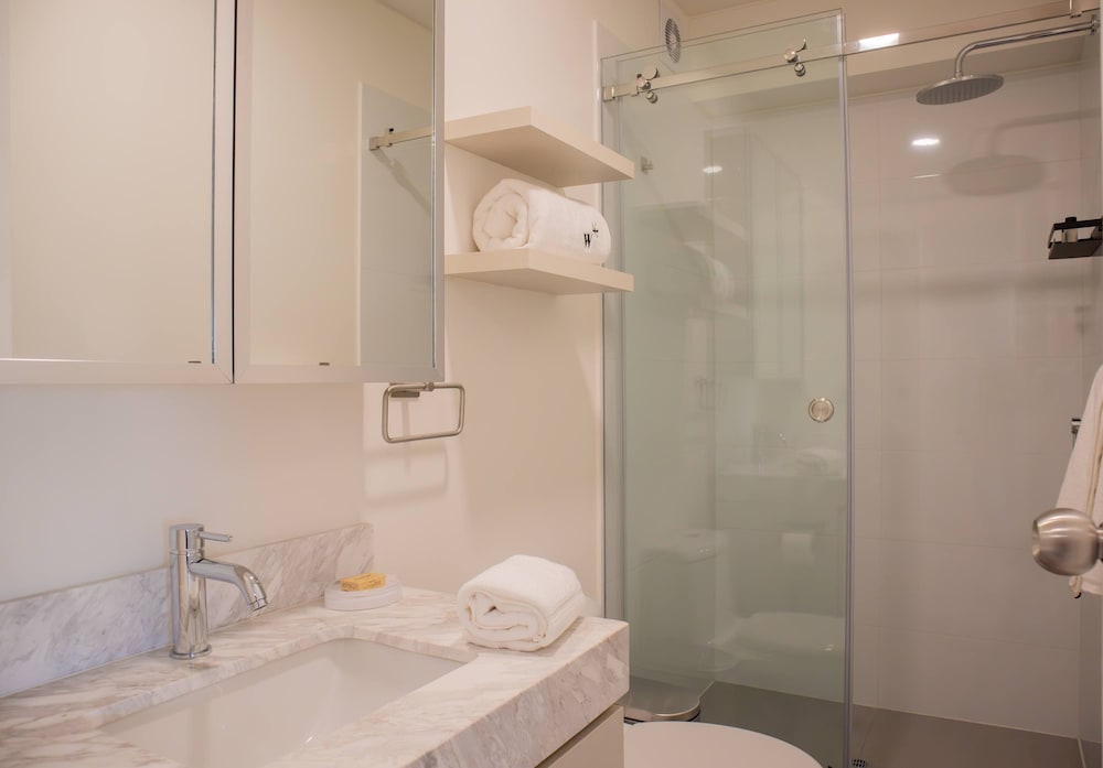 w Amazing 2BR w Balcony in San Isidro