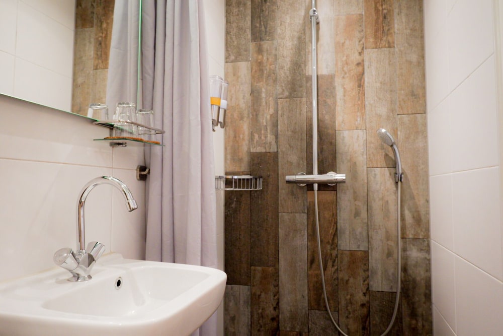 Edson Guesthouse