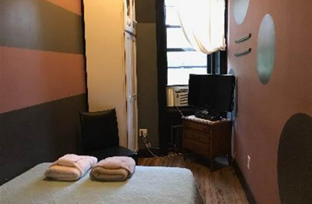 The Melva Inn - Harlem