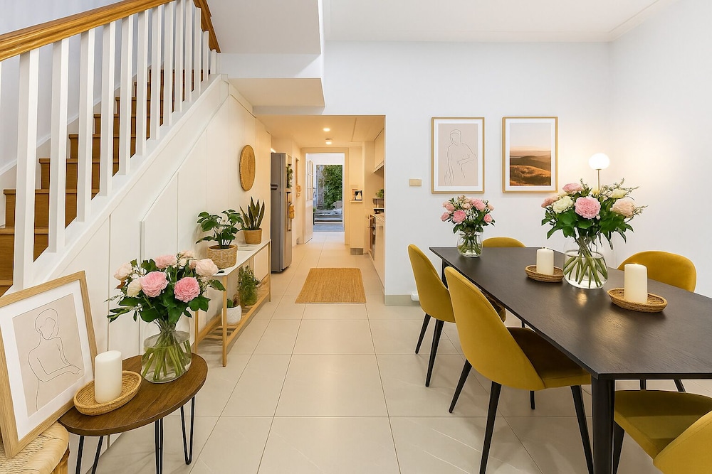 3BR Retro Escape ICC & Darling Harbour