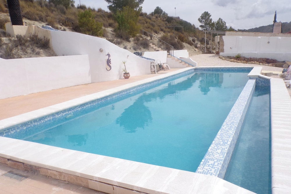 Apartment Sleeps 4 With Private Pool